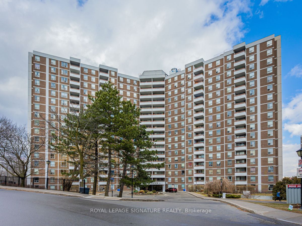 I have sold a property at 706 10 Edgecliff GOLFWAY in Toronto
